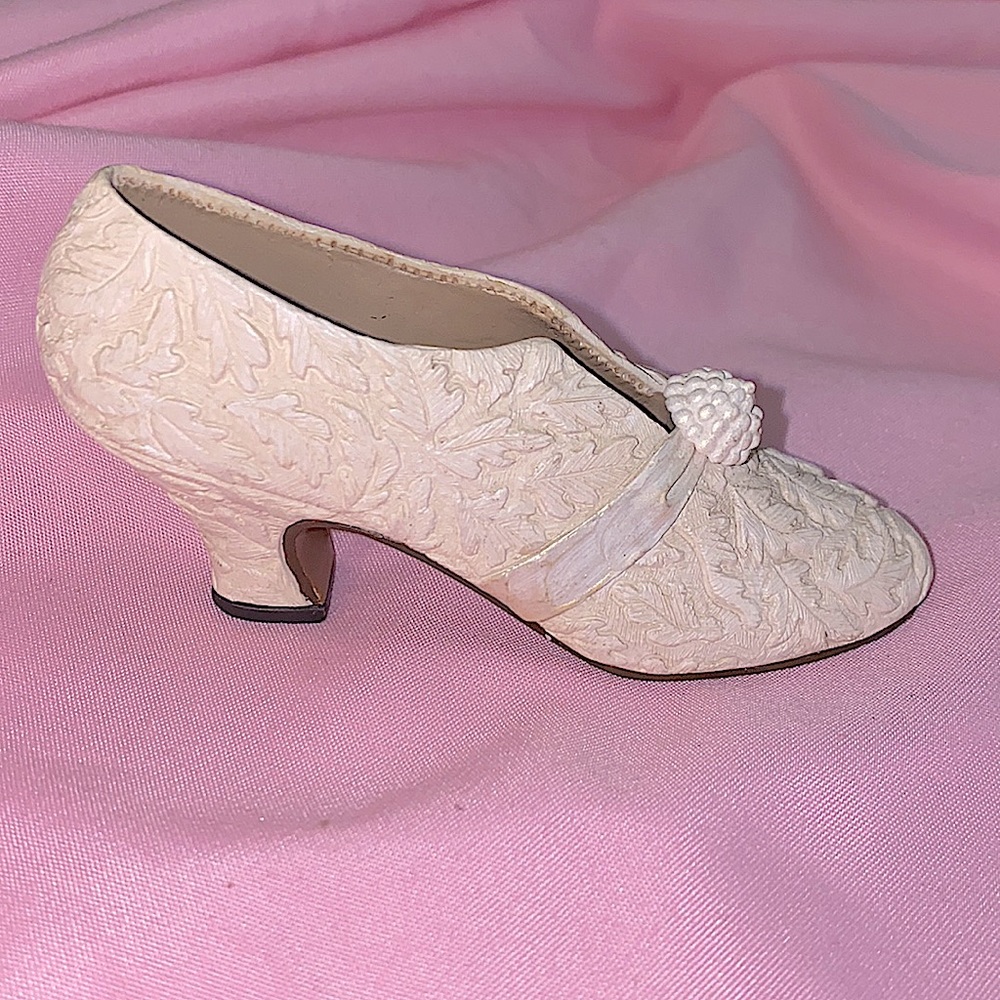 Just the right shoe by raine